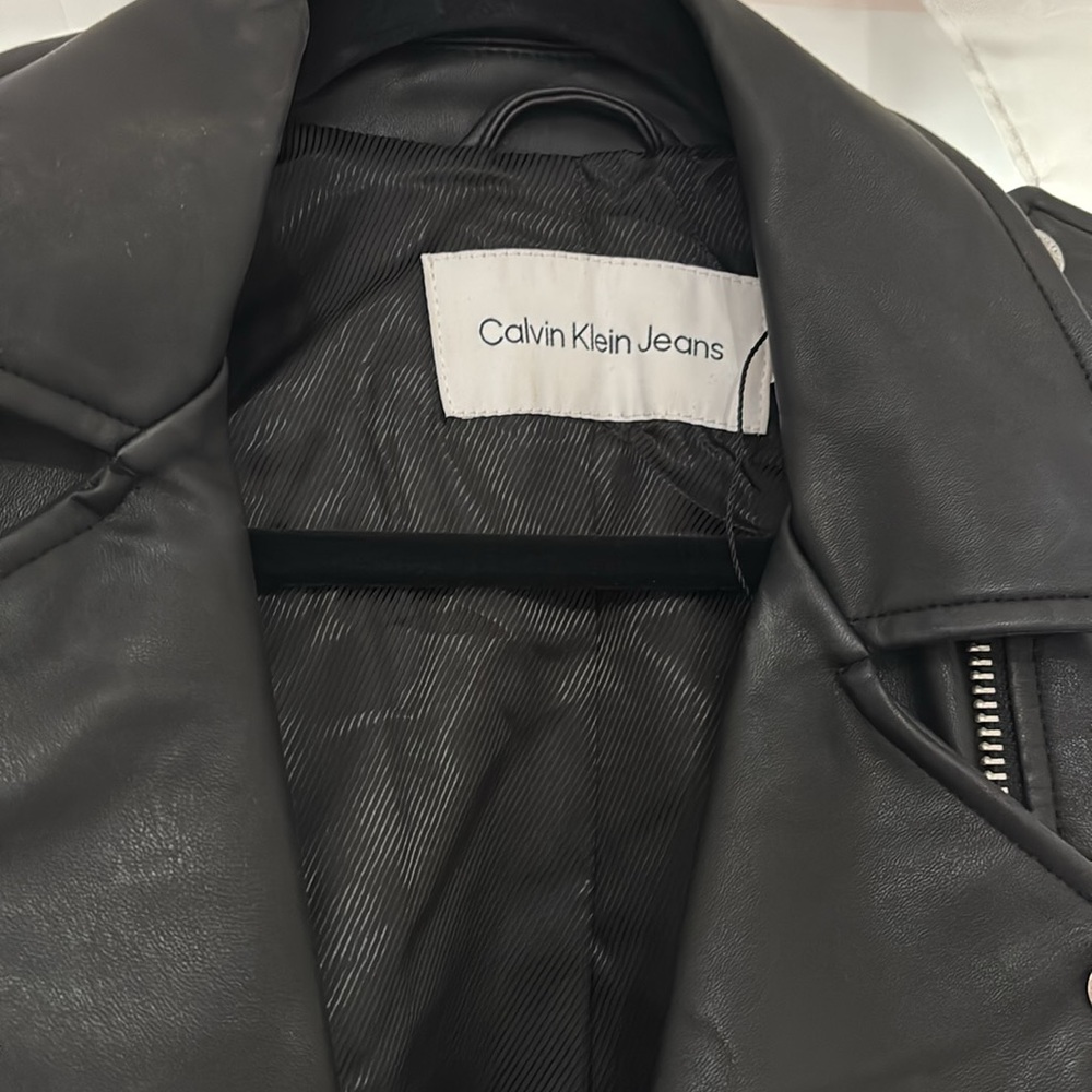 Leather jacket - Picture 2 of 2